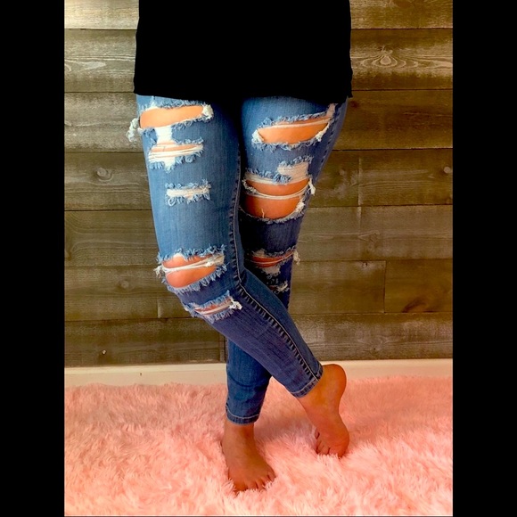 Last 1! Cello Jeans Distressed Skinny! Stretchy! - Picture 10 of 15